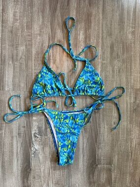 SHEIN Blue & Yellow Tie-Side Triangle Bikini